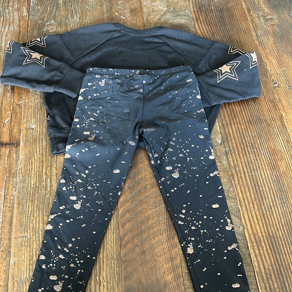 Terez Girls Bronze Metallic Stars/ Bronze Foil Distressed Design Leggings - Picture 8 of 8